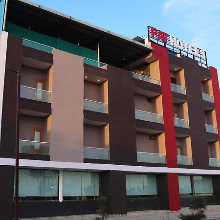 Pat Hotels Indaur Kültér fotó