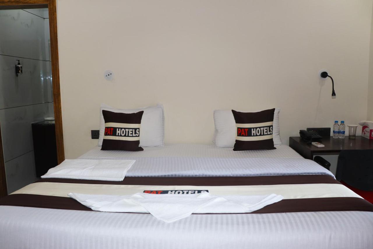 Pat Hotels Indaur Kültér fotó