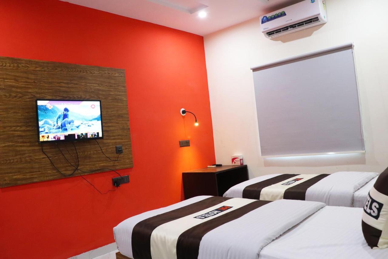 Pat Hotels Indaur Kültér fotó