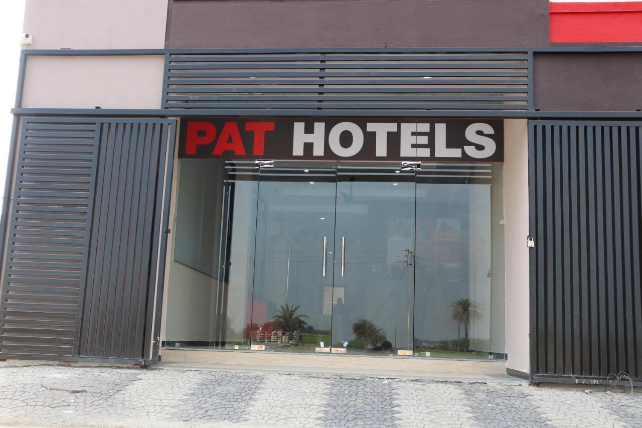 Pat Hotels Indaur Kültér fotó