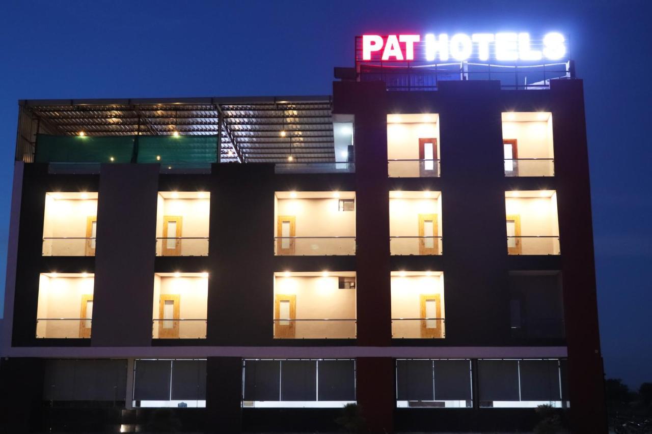 Pat Hotels Indaur Kültér fotó